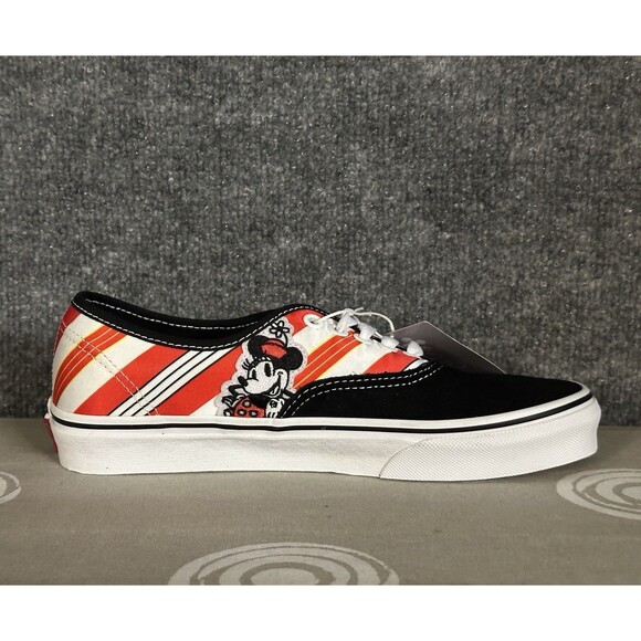Athletic_Shoes